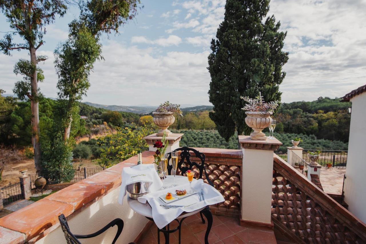 Masia Can Viver - Olive Oil Tourism B&B Bigues I Riells Esterno foto
