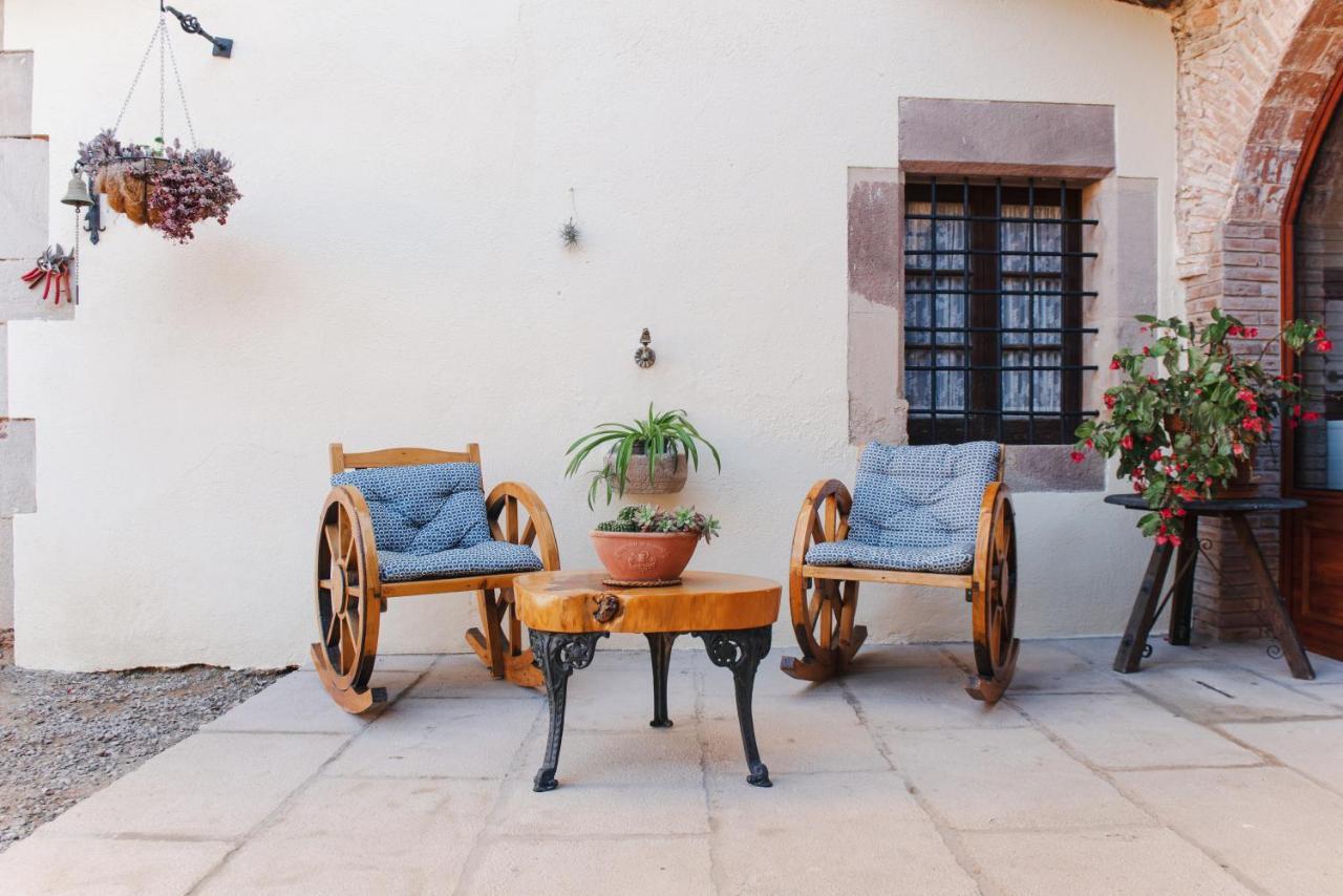 Masia Can Viver - Olive Oil Tourism B&B Bigues I Riells Esterno foto