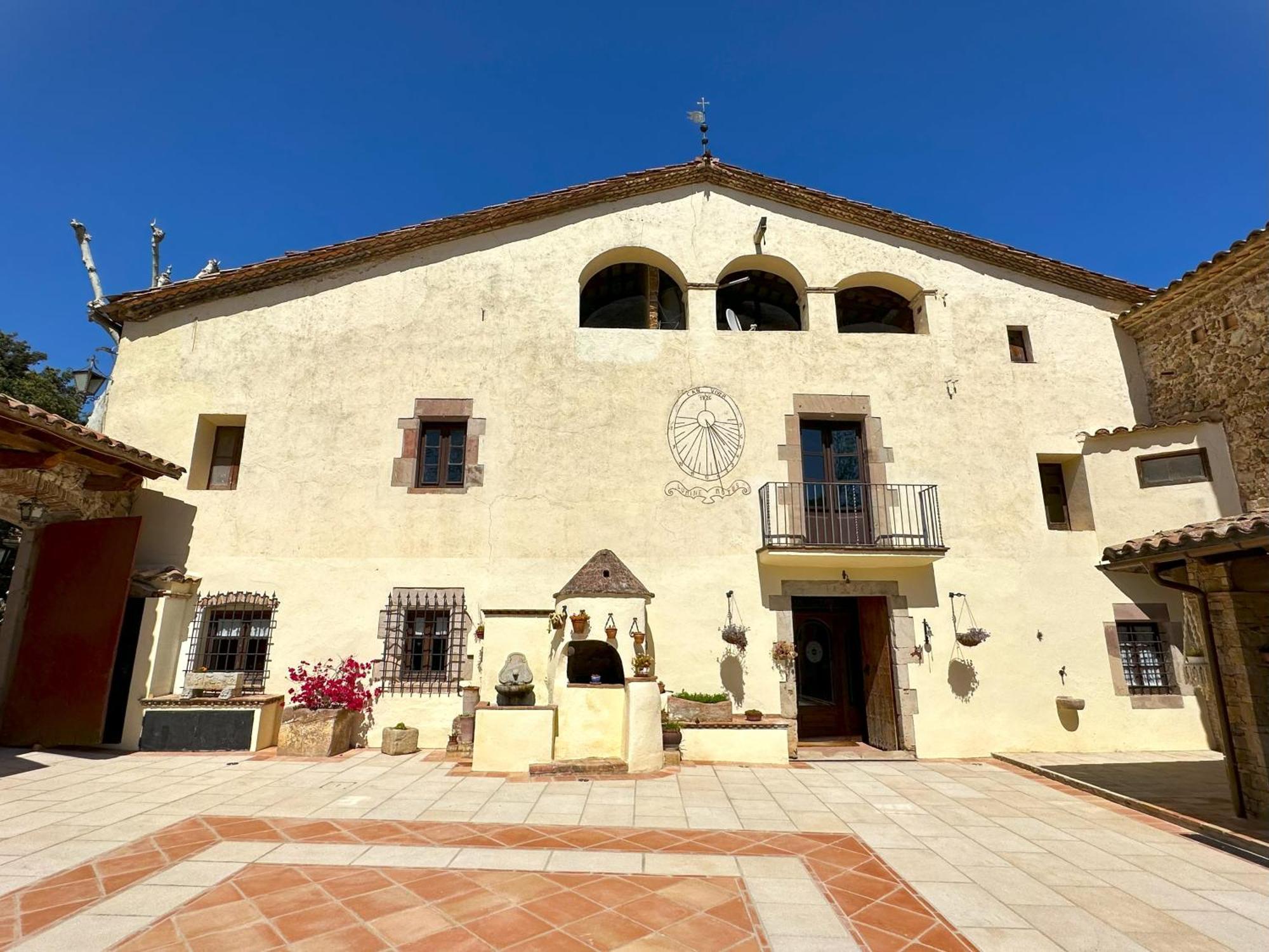Masia Can Viver - Olive Oil Tourism B&B Bigues I Riells Esterno foto