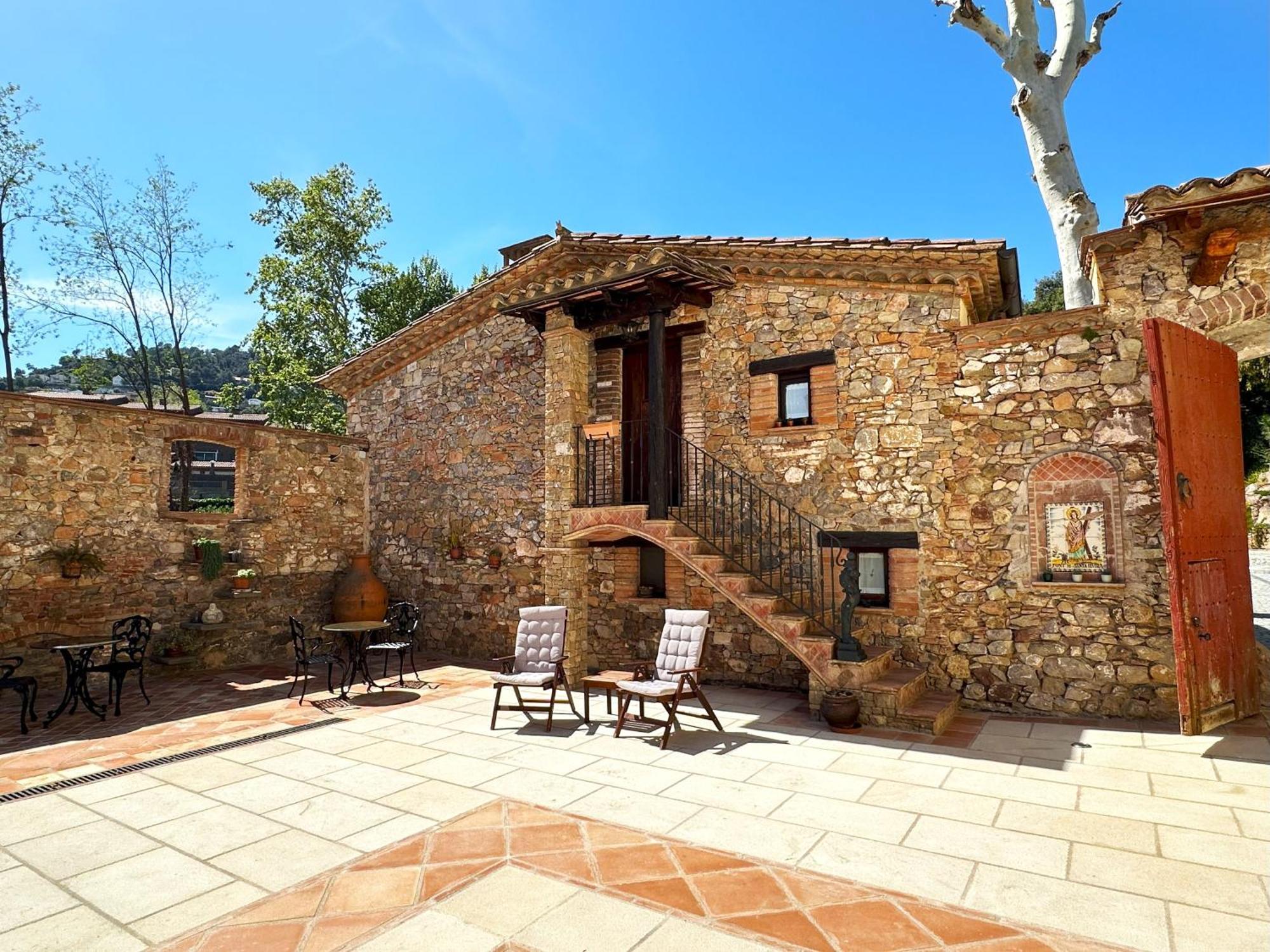 Masia Can Viver - Olive Oil Tourism B&B Bigues I Riells Esterno foto