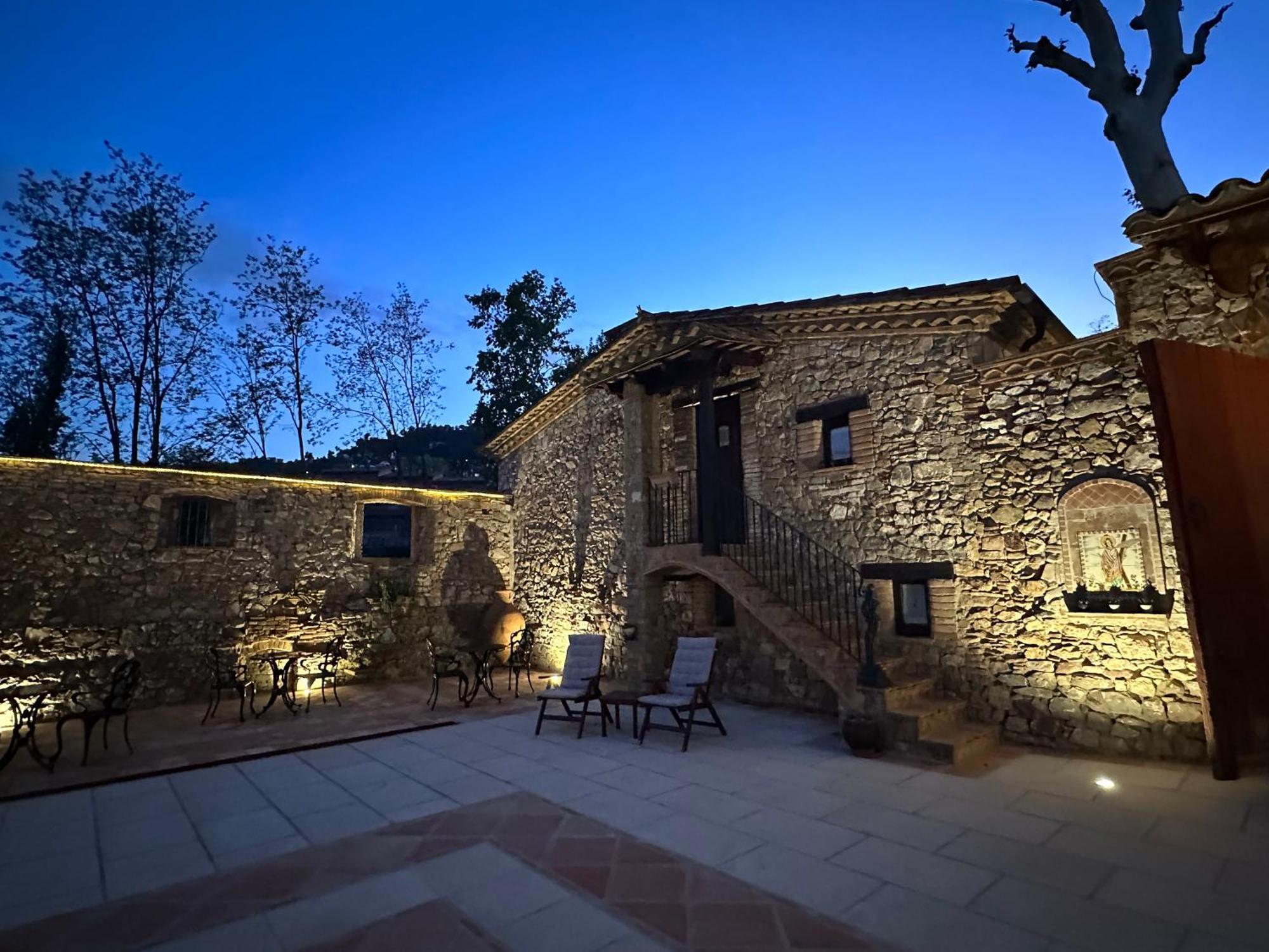 Masia Can Viver - Olive Oil Tourism B&B Bigues I Riells Esterno foto