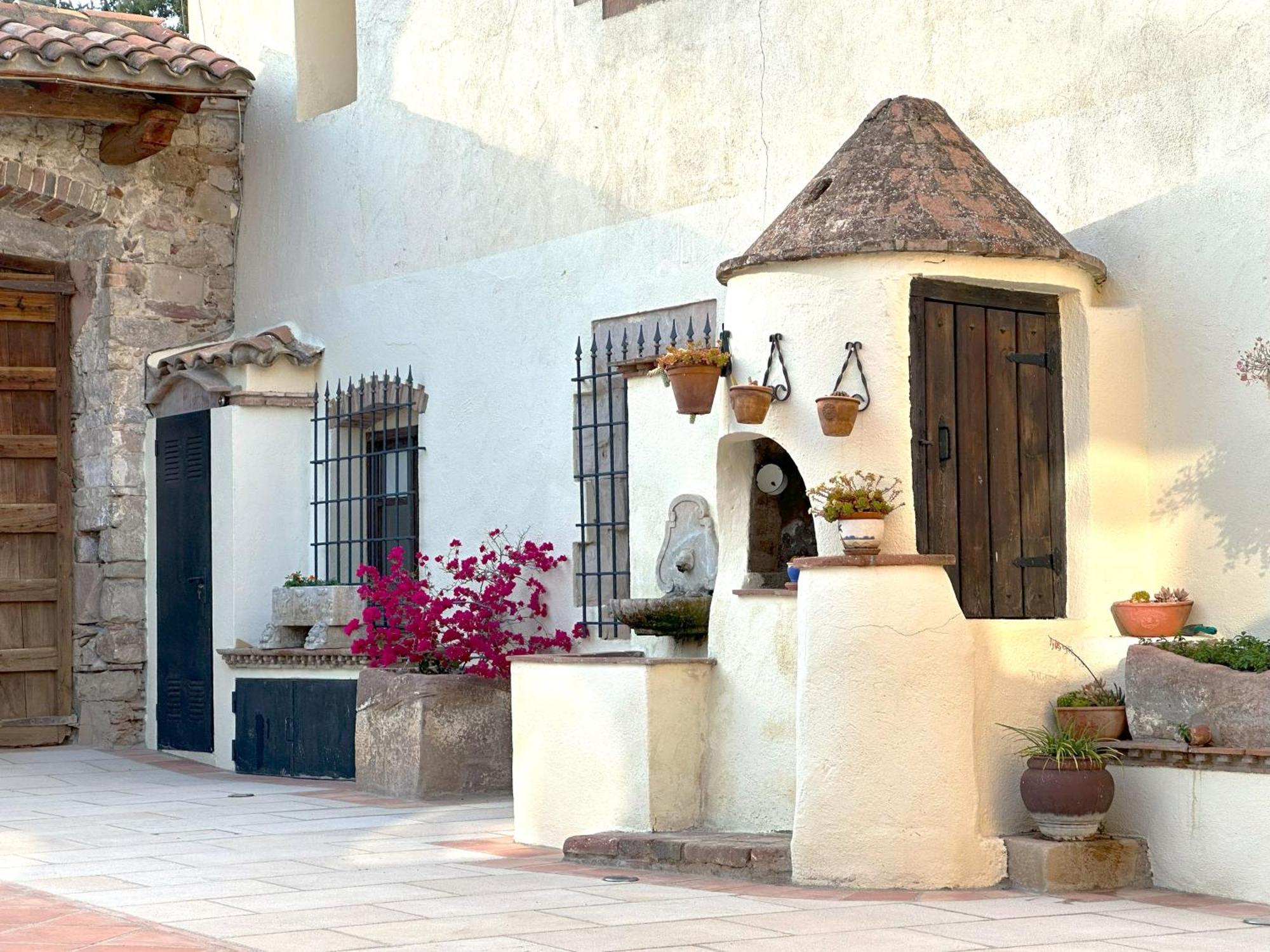 Masia Can Viver - Olive Oil Tourism B&B Bigues I Riells Esterno foto