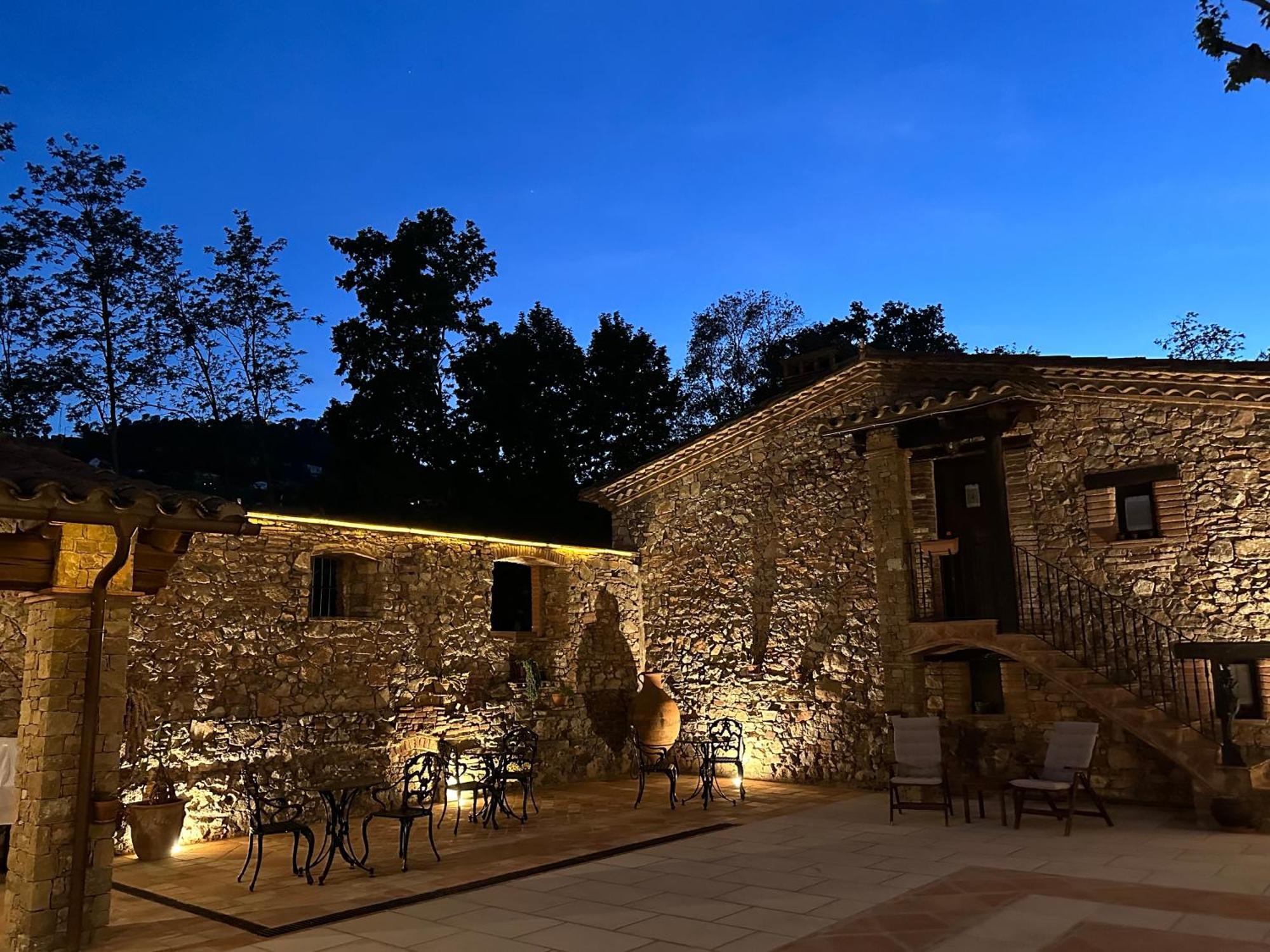 Masia Can Viver - Olive Oil Tourism B&B Bigues I Riells Esterno foto