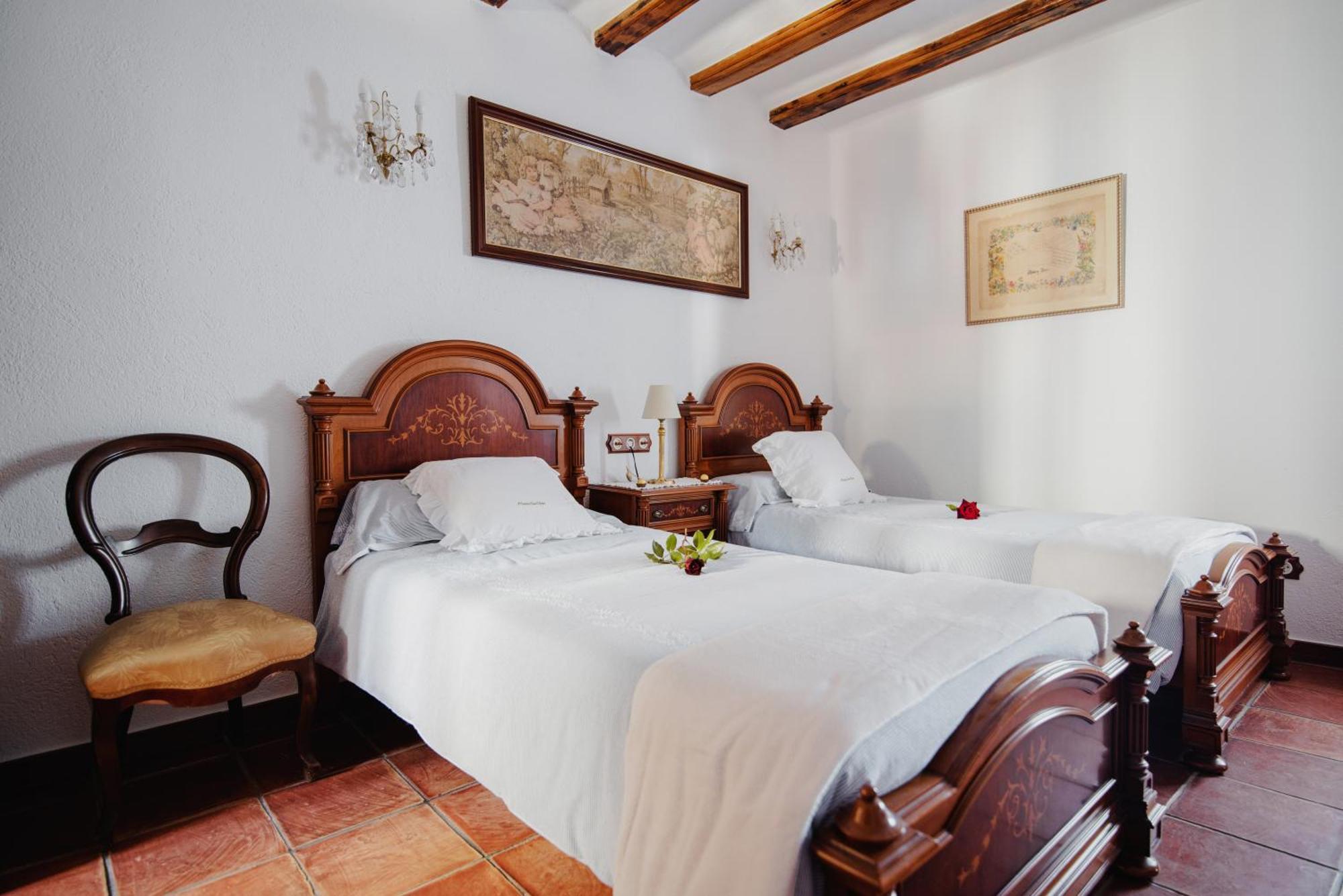 Masia Can Viver - Olive Oil Tourism B&B Bigues I Riells Camera foto